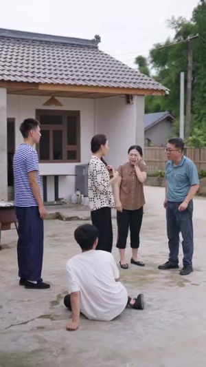 重生后我让全家跪地求饶（33集）真的太精彩了