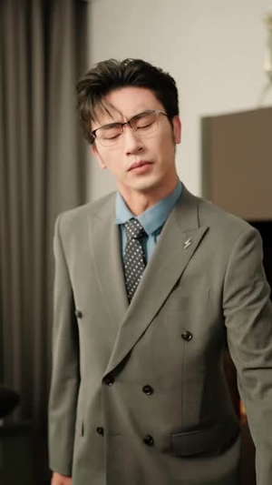 我在公司捡垃圾（18集）口碑爆棚免费看