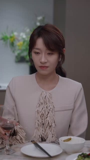 新:大难临头各自飞(53集) 新:大难临头各自飞(53集)超级好看的短剧