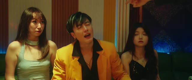 我和我爸的18岁（24集）短剧上热门