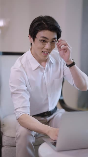 闪婚后,我带憨夫总裁逆袭人生 闪婚后,我带憨夫总裁逆袭人生短剧前十排行榜