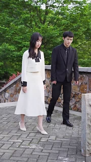 新:豪门继承人拉着我领证(98集) 新:豪门继承人拉着我领证(98集)全网独播免费看