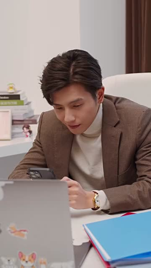 裴总每天都想父凭子贵(99集) 裴总每天都想父凭子贵(99集)短剧在线观看