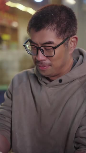 离婚后她怀了帝国总裁的崽（84集）360网盘观看