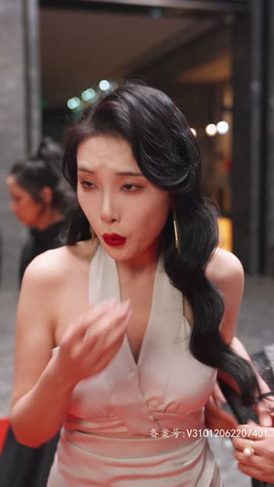 白衣龙王(82集) 白衣龙王(82集)精彩片段