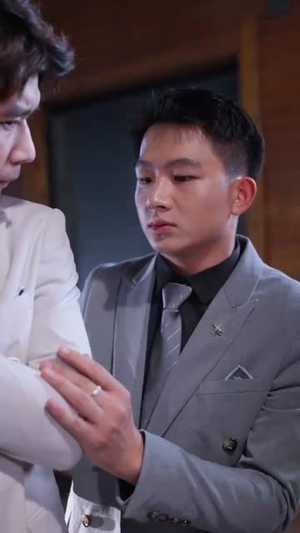 六年后她带双宝虐翻前夫（80集）免费看短剧