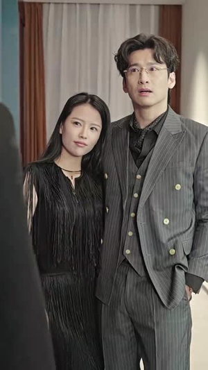 互换后，与渣男他弟恋爱了（100集）在线观看