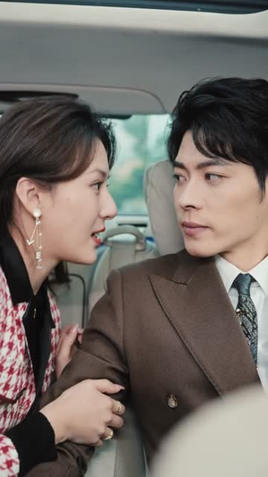 黑料女配霸榜热搜(长篇) 黑料女配霸榜热搜(长篇)精彩短剧片段