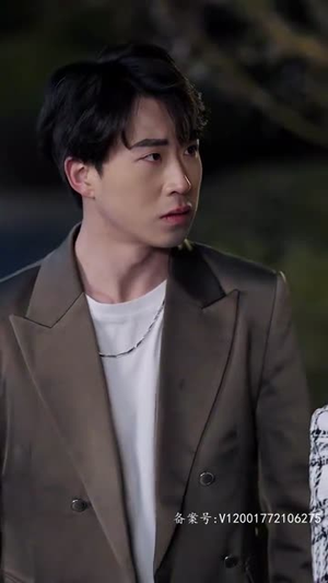 他的黑玫瑰又疯又娇(81集) 他的黑玫瑰又疯又娇(81集)番茄免费短剧