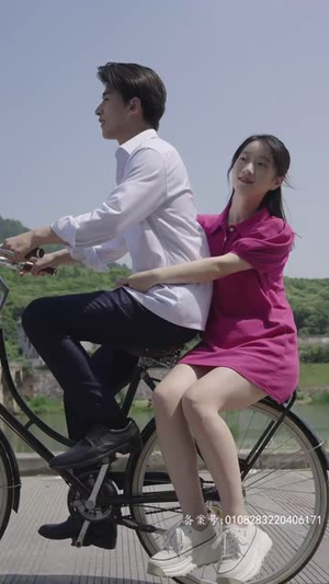 少帅悠着点，夫人是大佬（80集）追短剧关注我