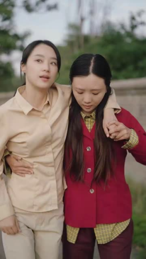 重回80我和村草搭伙做生意(72集) 重回80我和村草搭伙做生意(72集)短剧在线更新