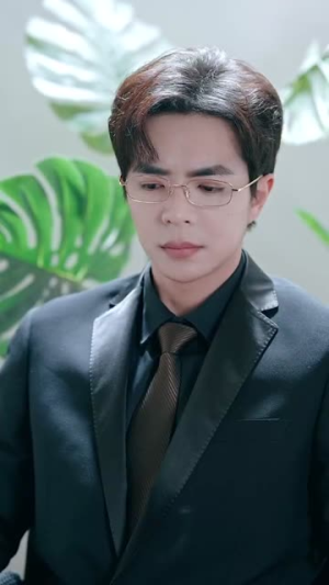 报告容先生，你的小甜妻要亲你了（119集）爆火短剧推荐