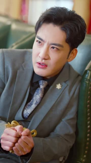 灿灿萱草花（70集） 火爆短剧热播中