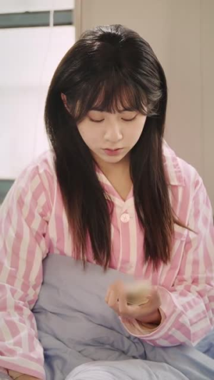 军婚四年未见面,军官老公回来了(95集) 军婚四年未见面,军官老公回来了(95集) 百亿短剧抢先看