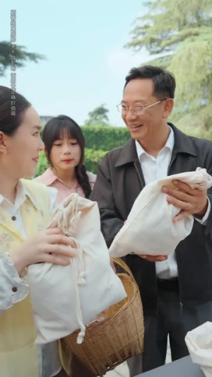 老太重生带全家吃饱穿暖（74集）在线看