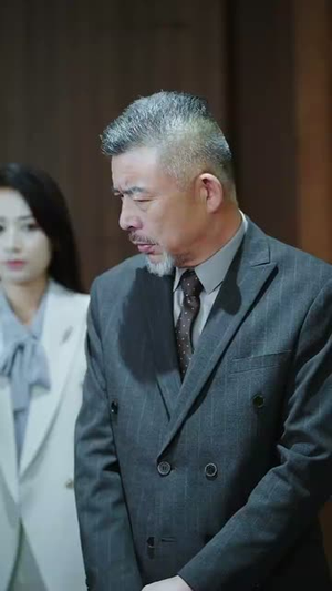 十岁真千金爆改纨绔爹 (74集) 十岁真千金爆改纨绔爹 (74集)女频短剧推荐