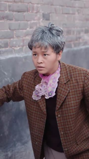 开局退婚空间小人不停搬搬搬(82集) 开局退婚空间小人不停搬搬搬(82集)最火短剧热播中