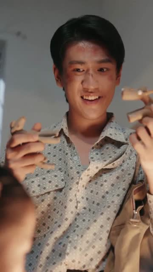 小福宝靠泥塑惊艳八零（93集）最热短剧抢先看