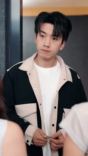 直播：开局一句话气哭校花（83集）全集