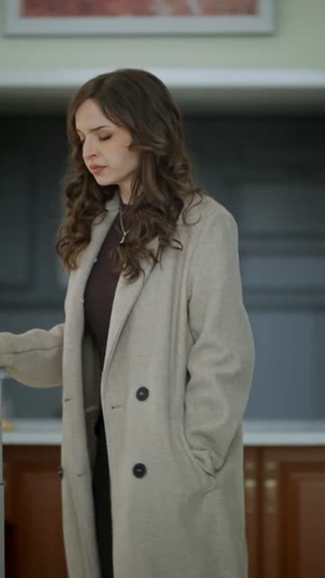 烬海蚀心（58集）好看的短剧