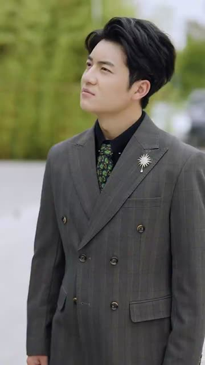 绝美师尊让我下山找明星老婆(72集) 绝美师尊让我下山找明星老婆(72集)精彩短剧合集