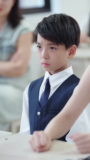 我靠带崽赚翻天(82集) 我靠带崽赚翻天(82集)简直不要太好看