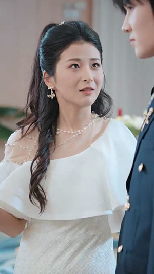 装穷被丢进恋爱盲盒后（71集）短剧精彩不断